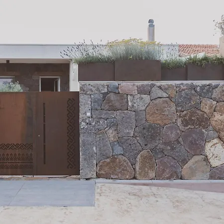 Al Borgo 01 Luxury In Sardinia * 아바산타