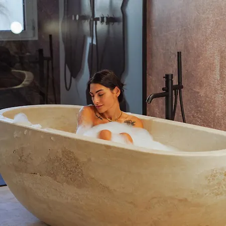 Al Borgo 01 Luxury In Sardinia 아바산타